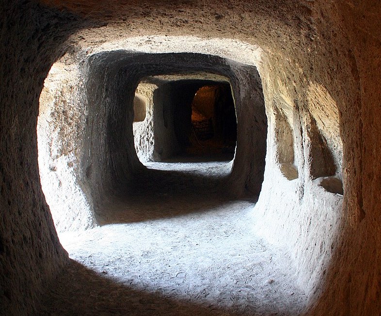 ((( The underground tunneling system. The underground city of Orvieto, Italy – Image credit: Roberto Ferrari - CC BY-SA 2.0