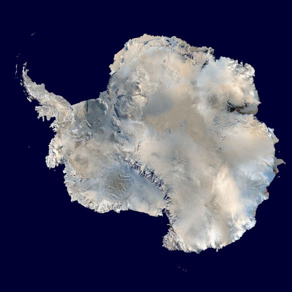 Antartica from NASA's Blue Marble data set (1 km resolution global satellite composite) image by Dave Pape / wikimedia