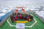 Photo of the MOSAiC leg 5 team, crew and scientists, in the North Pole
